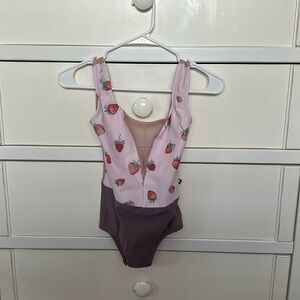Lucky Leo Strawberry Leotard Size Large
